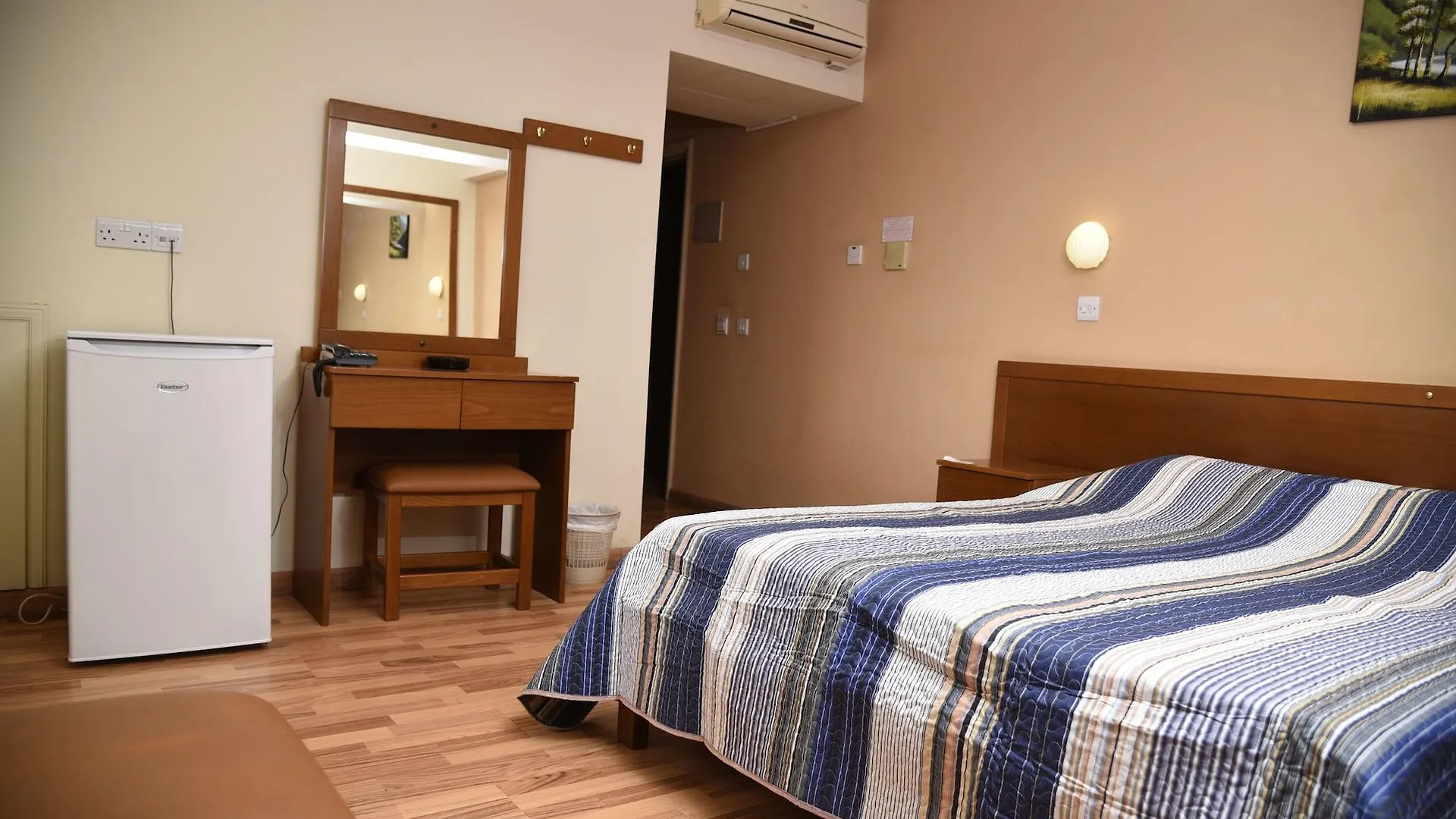 **  Elysso Hotel Larnaca Cyprus