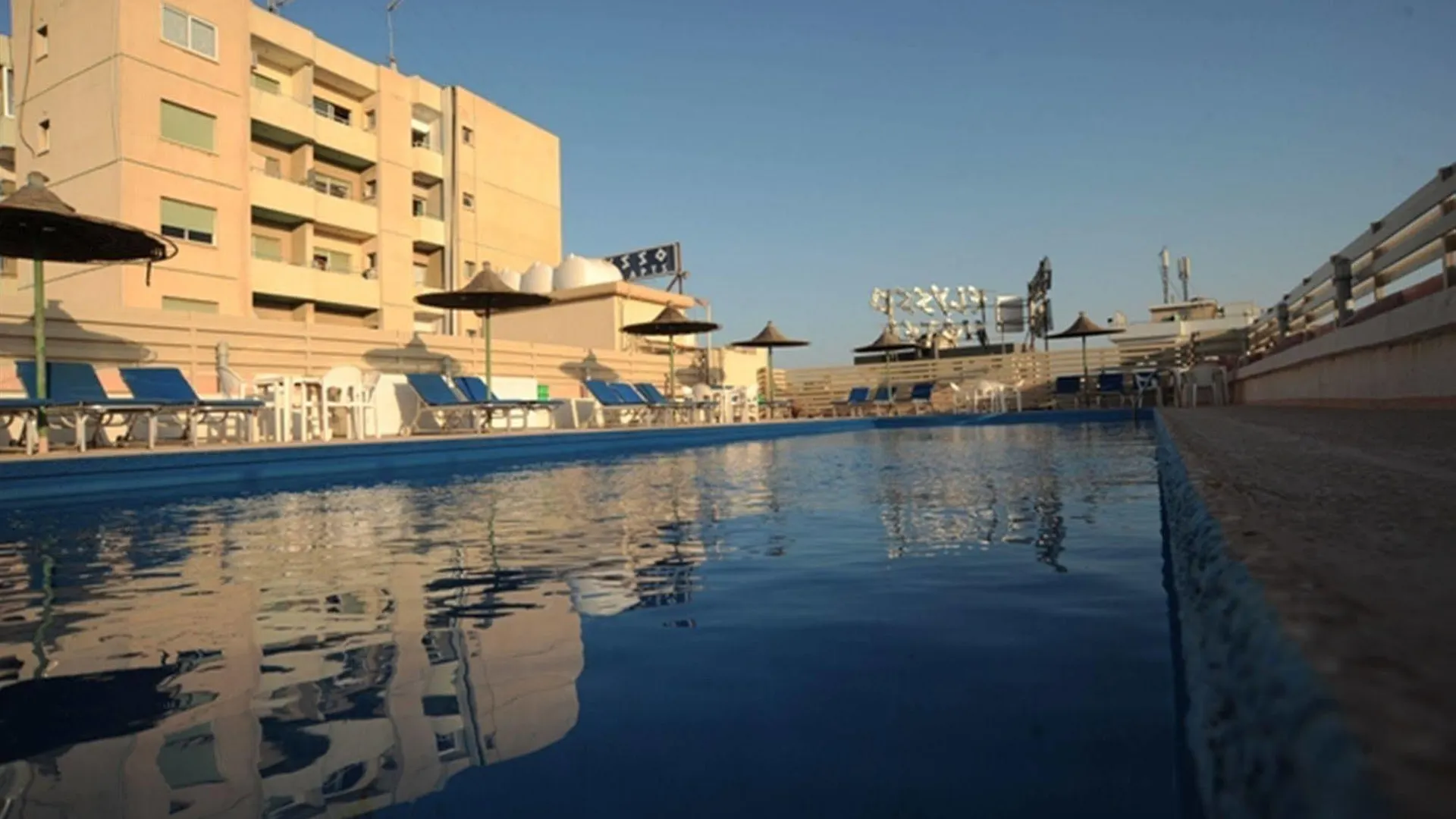 Elysso Hotel Larnaca 2*,